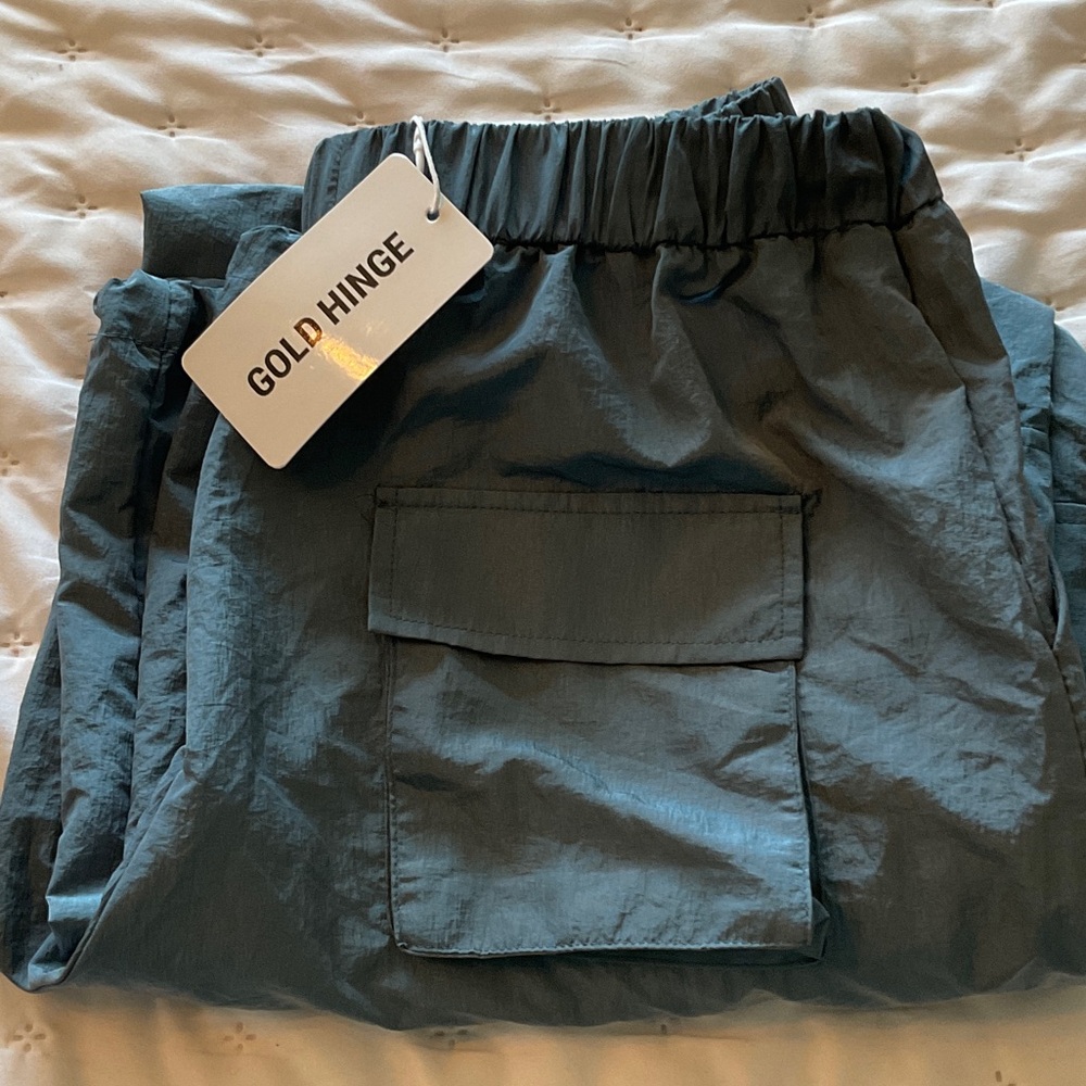 Gold Hinge Utility Cargo Pants - Picture 3 of 4